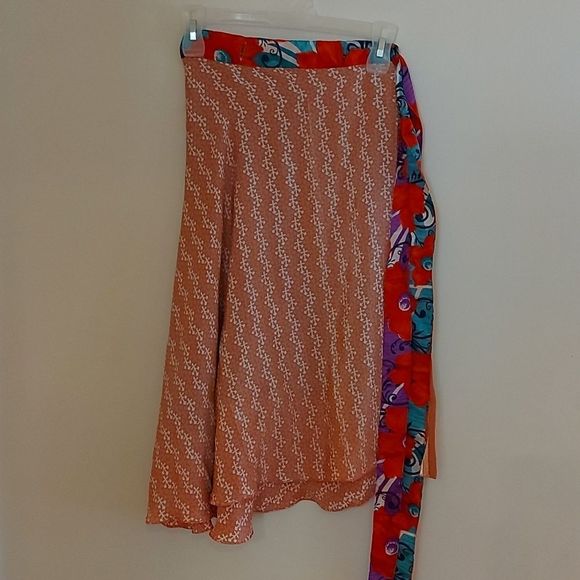 Stylish Orange Midi Skirt - Picture 1 of 4